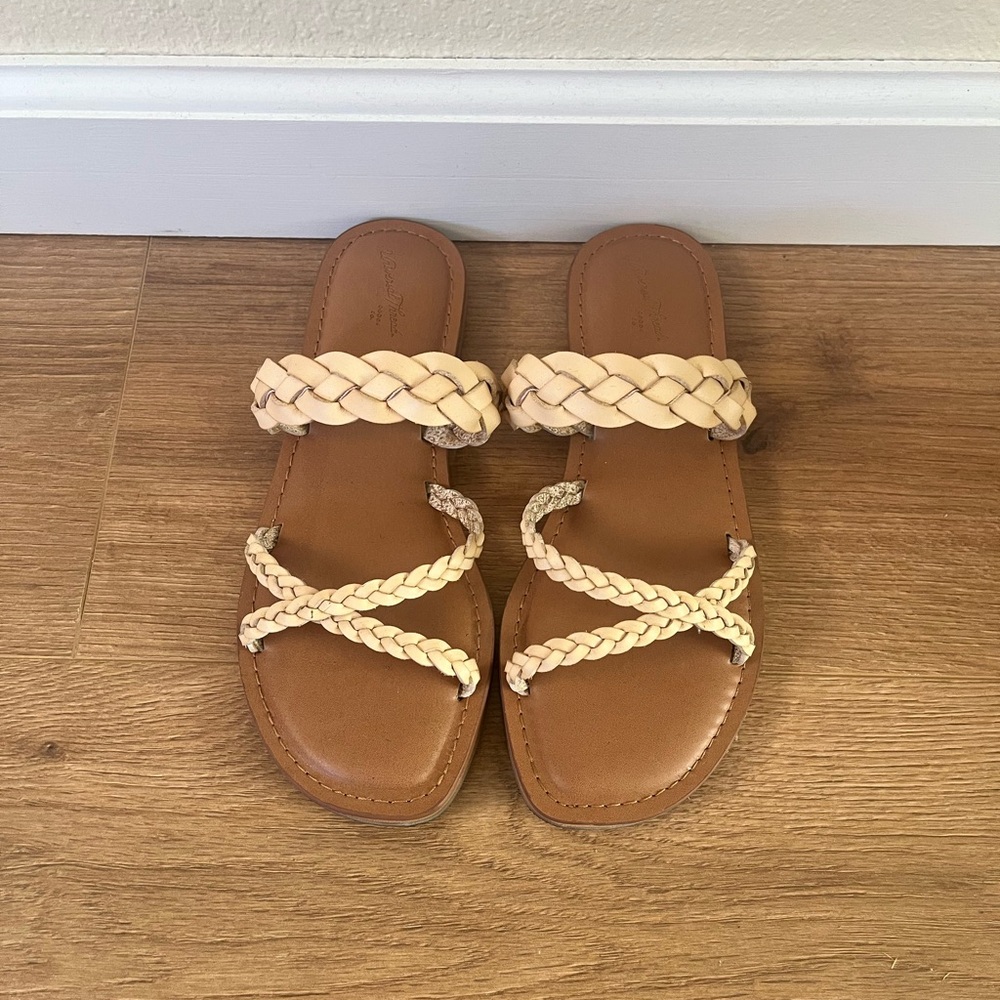Universal Thread Braided Cream and Tan Sandals